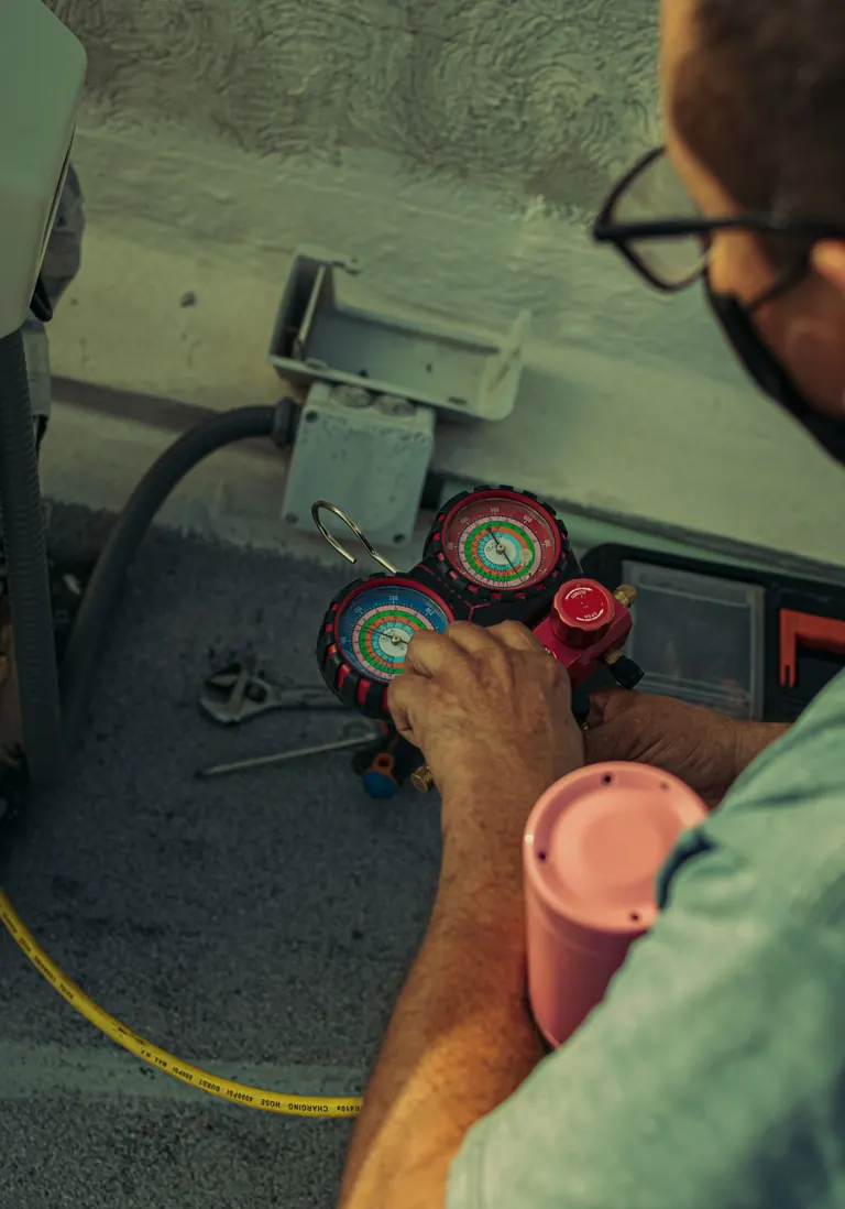 Manifold gauge set used for refrigerant charge verification on a Rocklin Title 24 inspection
